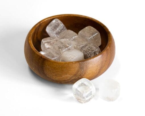 ရှင်းလင်းသော quartz cubes