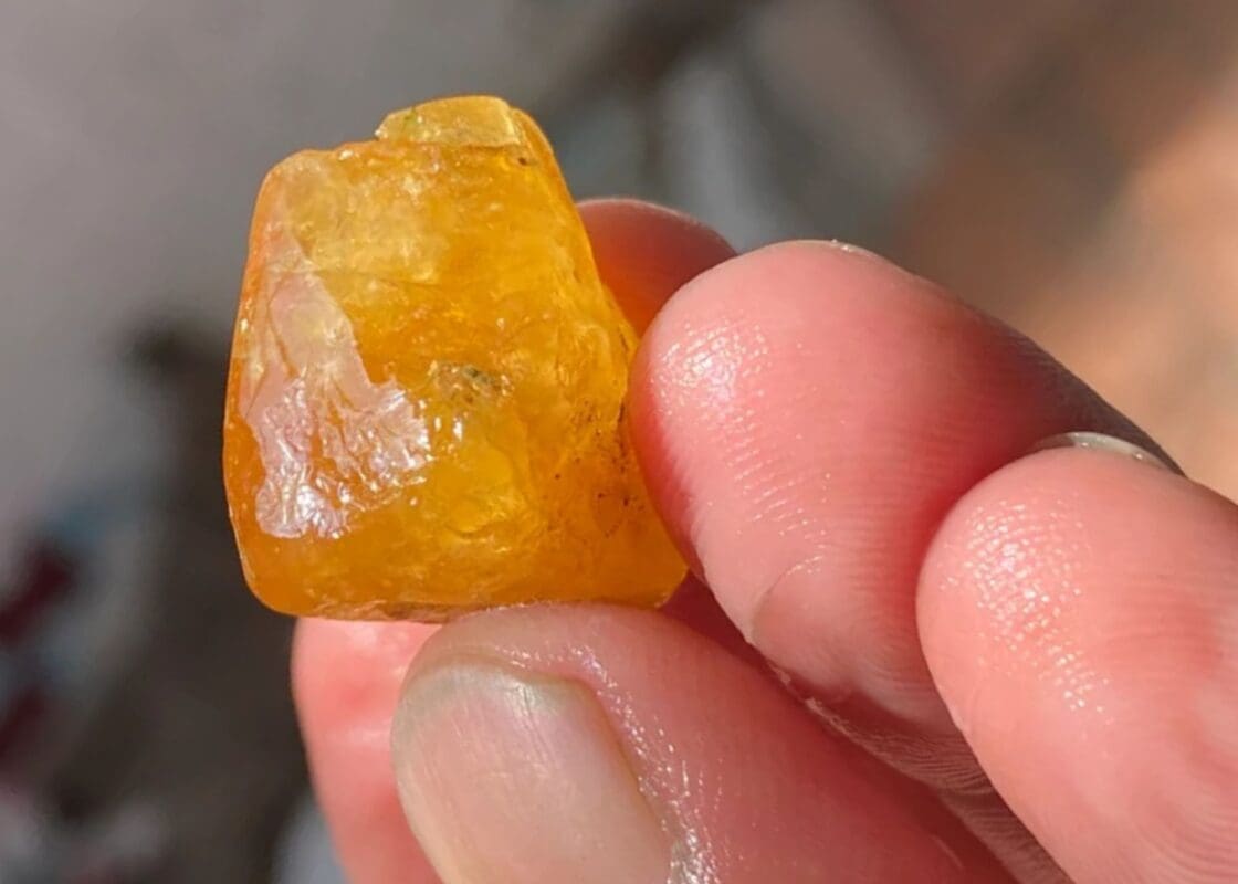 ʻO Vermont Gem Mining Golden Beryl
