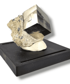Spécimen de pyrite cubique de Navajun
